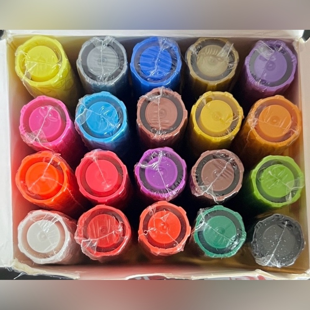 Quick Dry Oil Based Paint Marker - 1.2mm Fine Point Tip - Assorted Colors